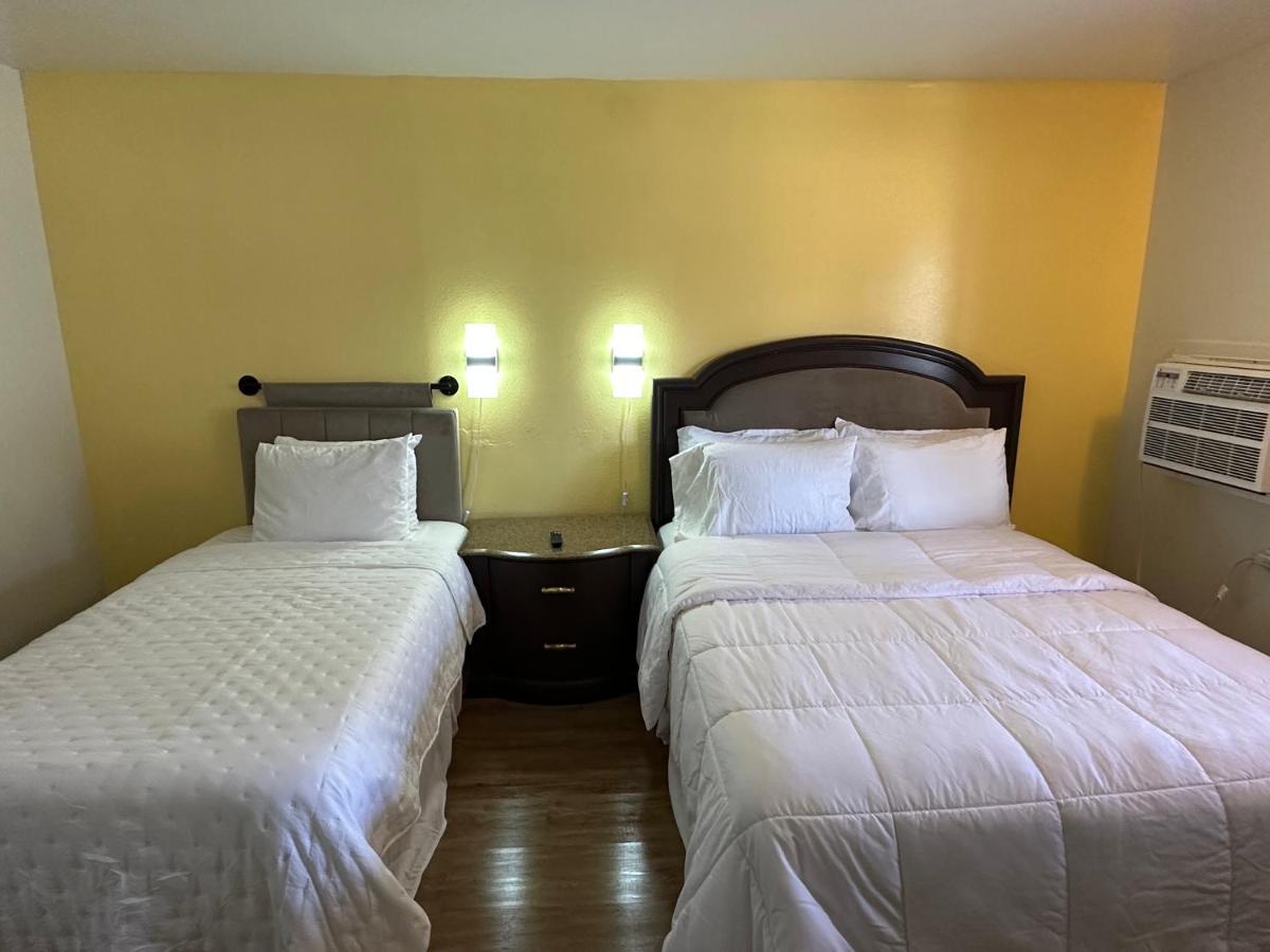 Moapa Motel *